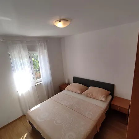 Apartment Brudi *